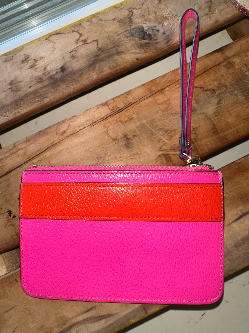 Kate Spade New York "Kirk Park Bee" Bow Wristlet ~ NWOT - - Picture 4 of 15